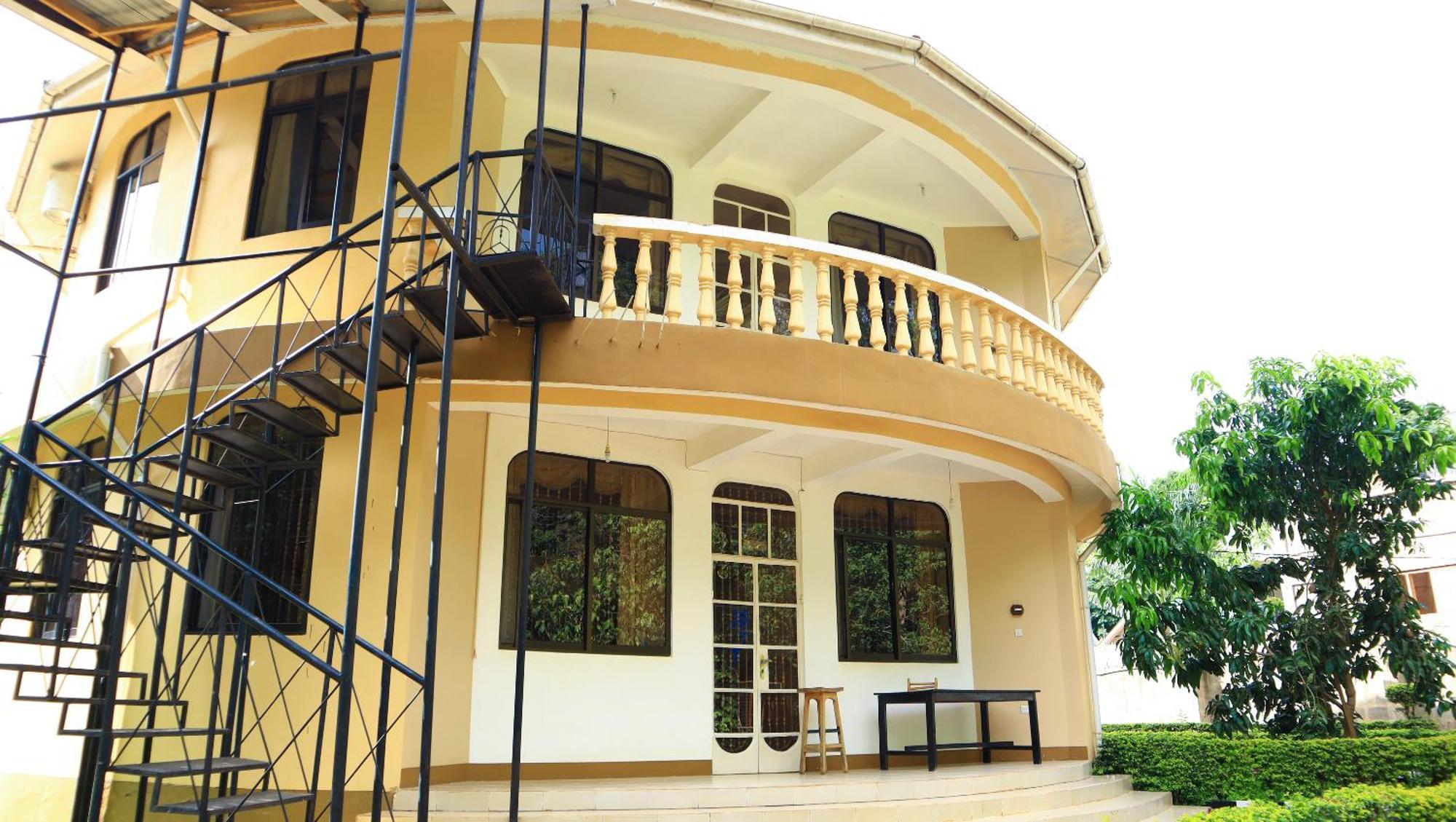 Mama Thea Homes Моши Экстерьер фото